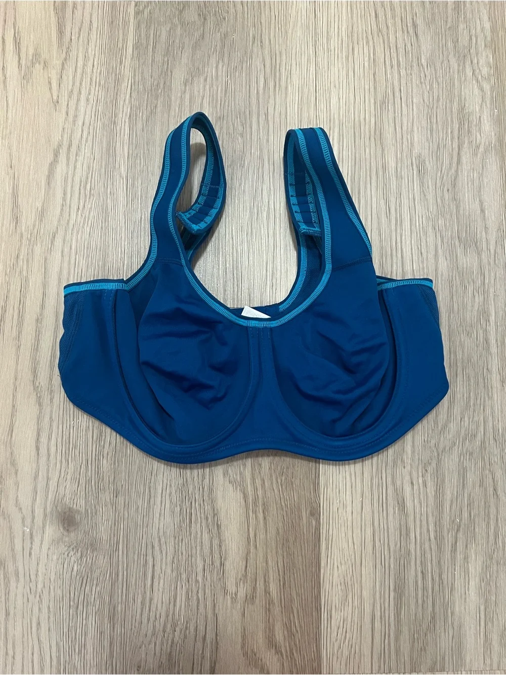 Wacoal Simone Sport Underwire Bra Style 855170 - 38C